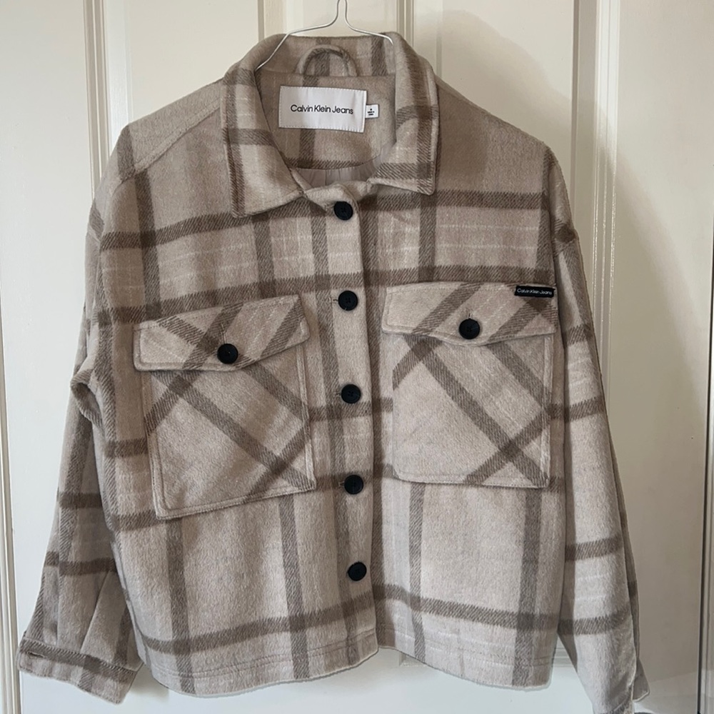 Calvin Klein Women’s oversized plaid utility jacket